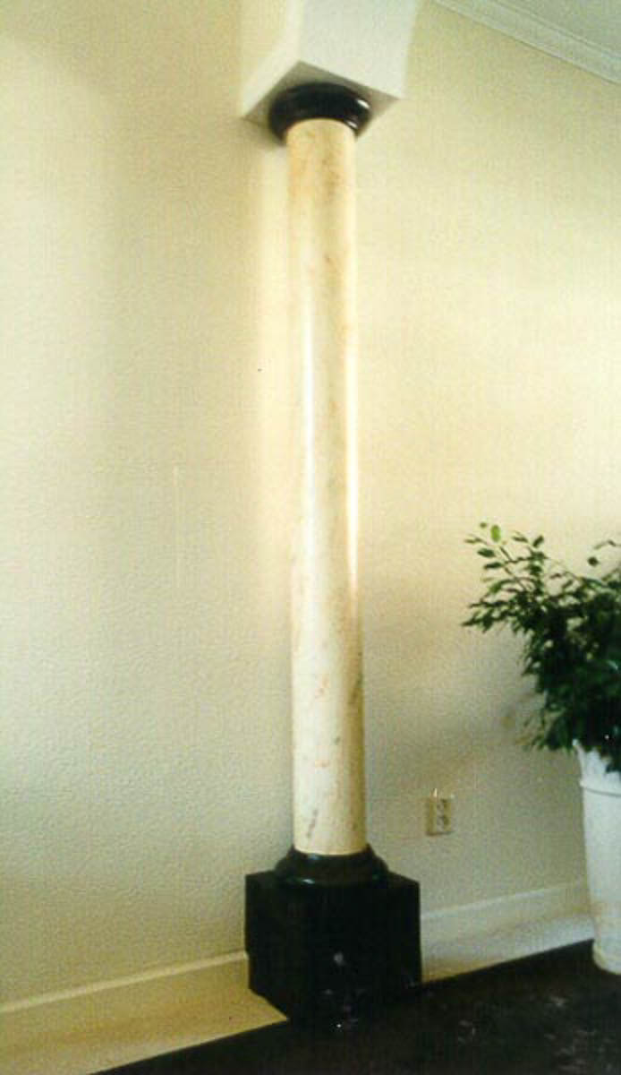 zuilen gemaakt van pvc  in de stijl van bestaande vensterbanken.